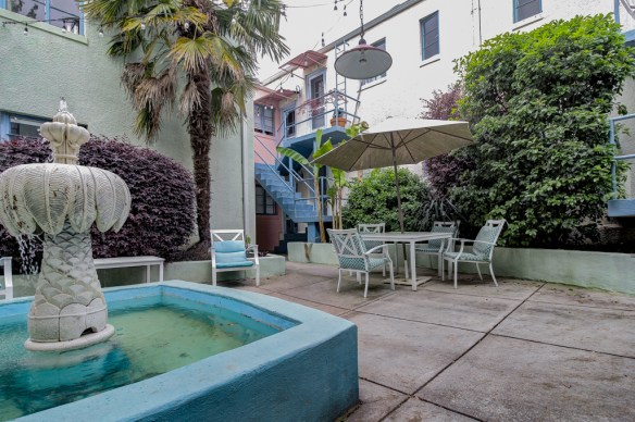 589AuburnAveUnitE-21