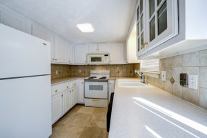 2123 Simsbury Lane_Kyle MacDonald-11_